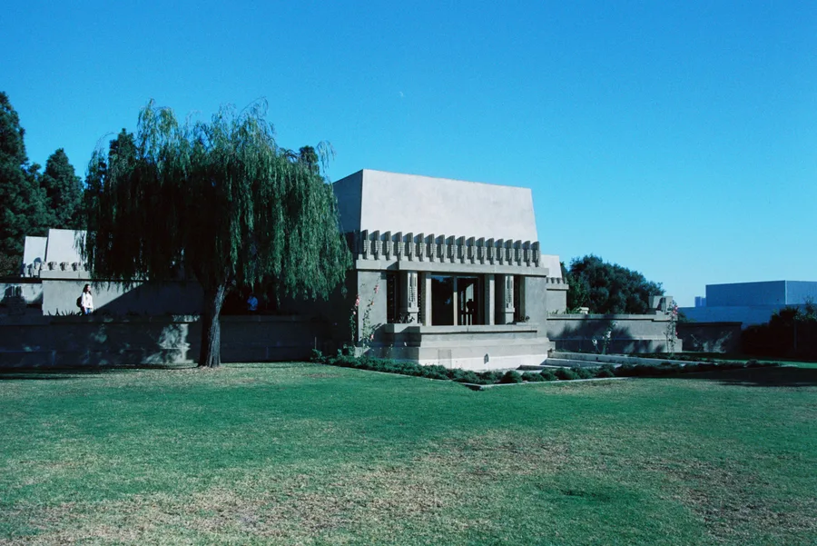 Hollyhock House — Frank Lloyd Wright